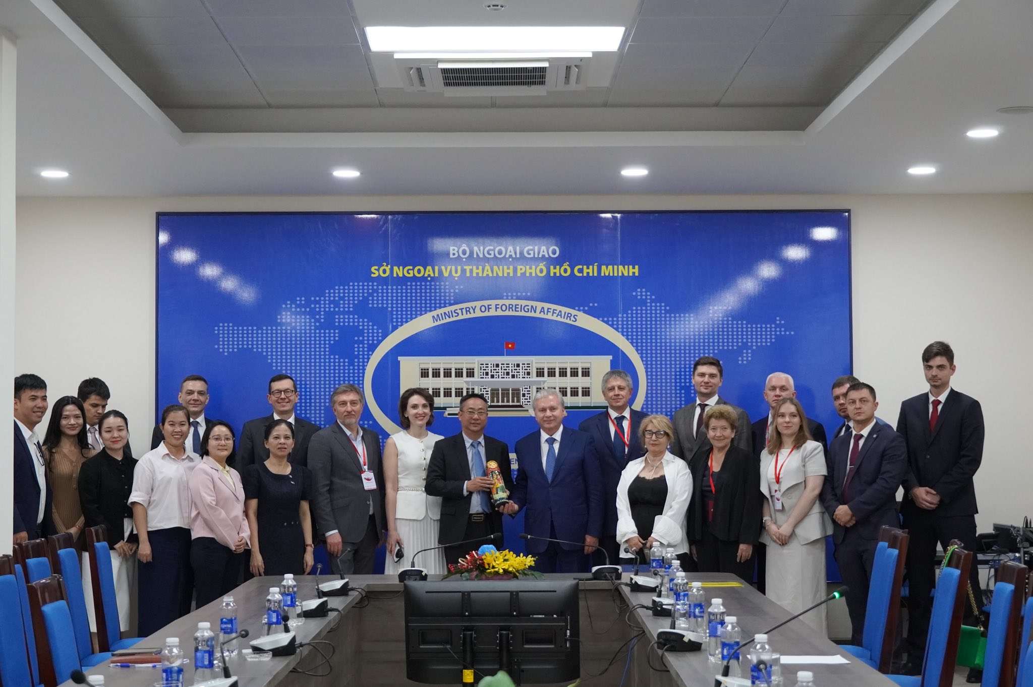 Quyền Giám đốc Sở Ngoại vụ TPHCM làm việc với Chánh Văn phòng Chính quyền, kiêm Giám đốc Sở Kinh tế Đối ngoại và Quan hệ Quốc tế Thủ đô Mát-xcơ-va, Liên bang Nga