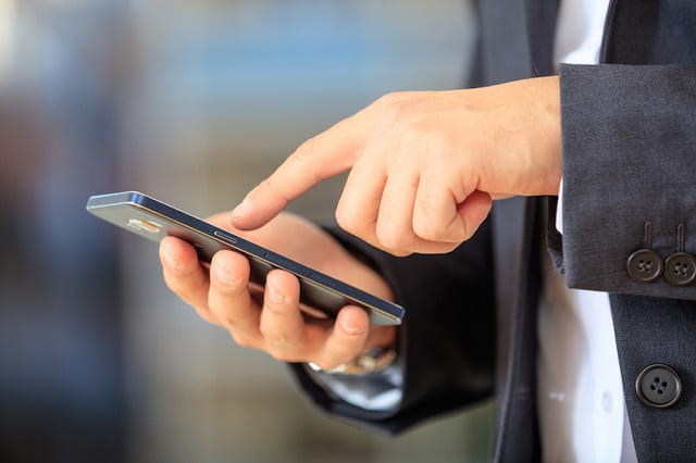 Làm thủ tục trực tuyến