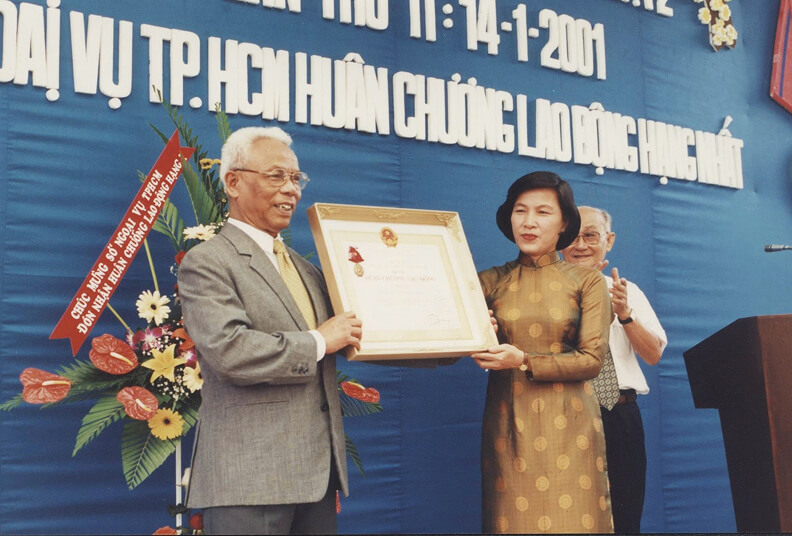 Phó Thủ tướng, Bộ trưởng Bùi Thanh Sơn trả lời phỏng vấn kết thúc chuyến công tác của Thủ tướng Chính phủ Phạm Minh Chính tại Estonia, Pháp và Thuỵ Điển